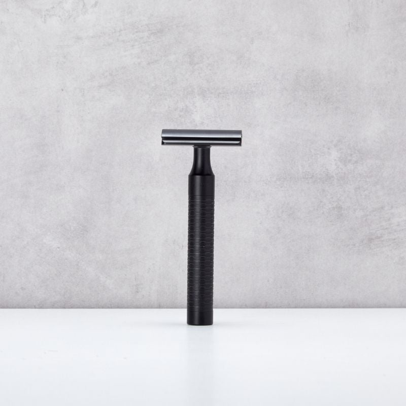 The Muhle Jet Black Razor